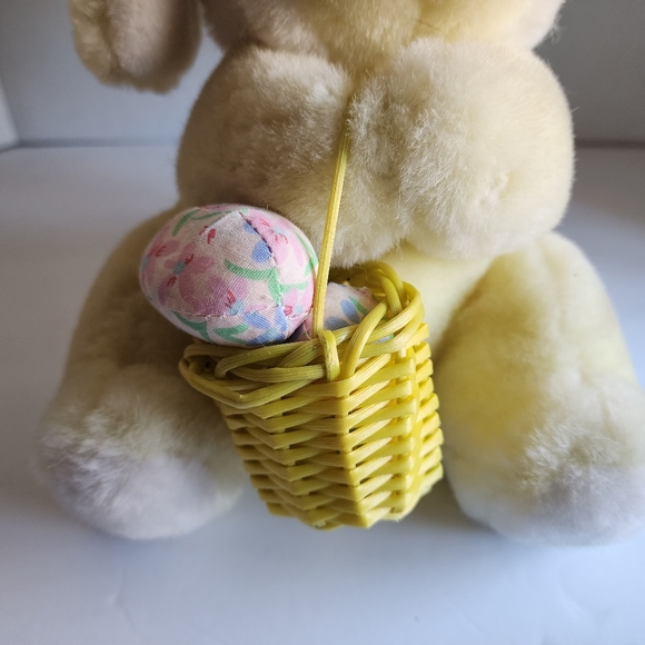 VHTF Vintage 1980s Playful Pals Easter Plush made Exclusively for Mervyn's - Picture 6 of 6